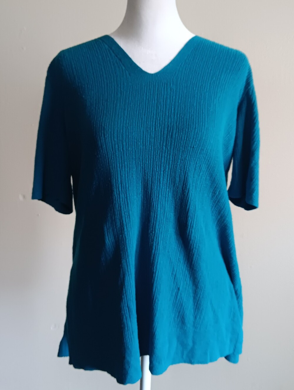 Eileen Fisher 87% Linen Blend V-Neck Short Sleeve Shirt in Teal, Womens Small SP
